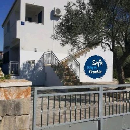 Apartmani Lomar Stari Grad  Esterno foto