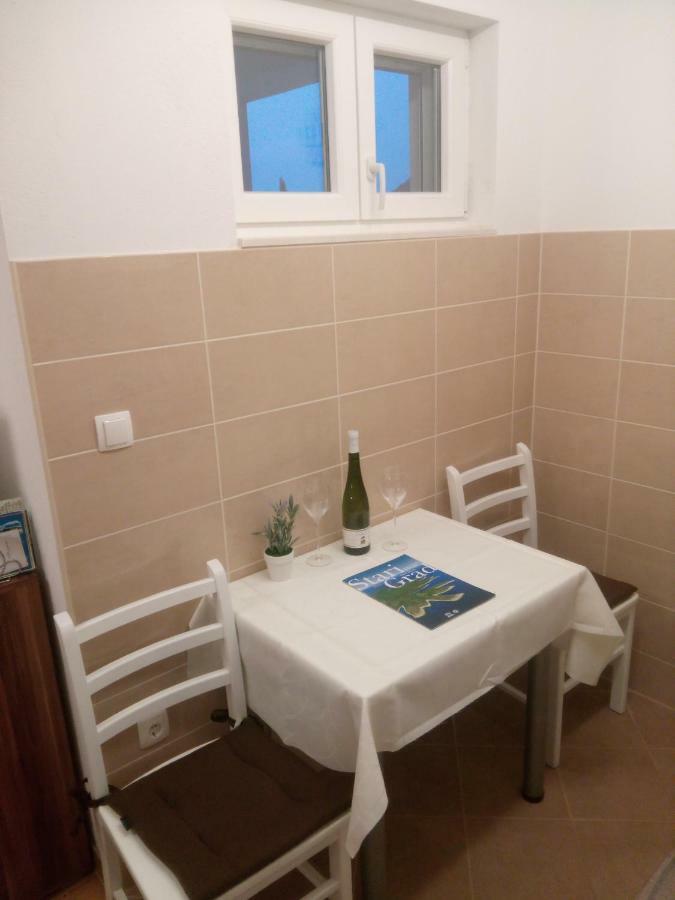 Apartmani Lomar Stari Grad  Esterno foto