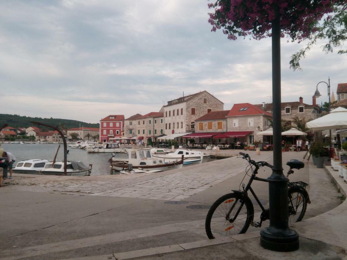 Apartmani Lomar Stari Grad  Esterno foto