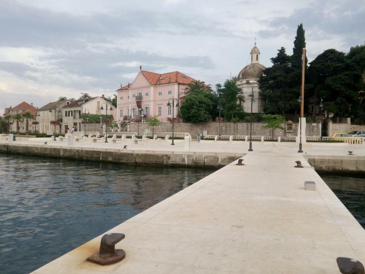 Apartmani Lomar Stari Grad  Esterno foto