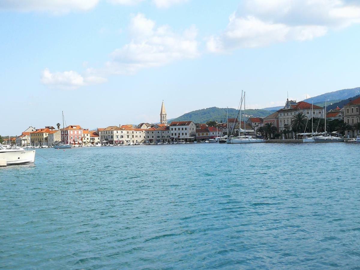 Apartmani Lomar Stari Grad  Esterno foto